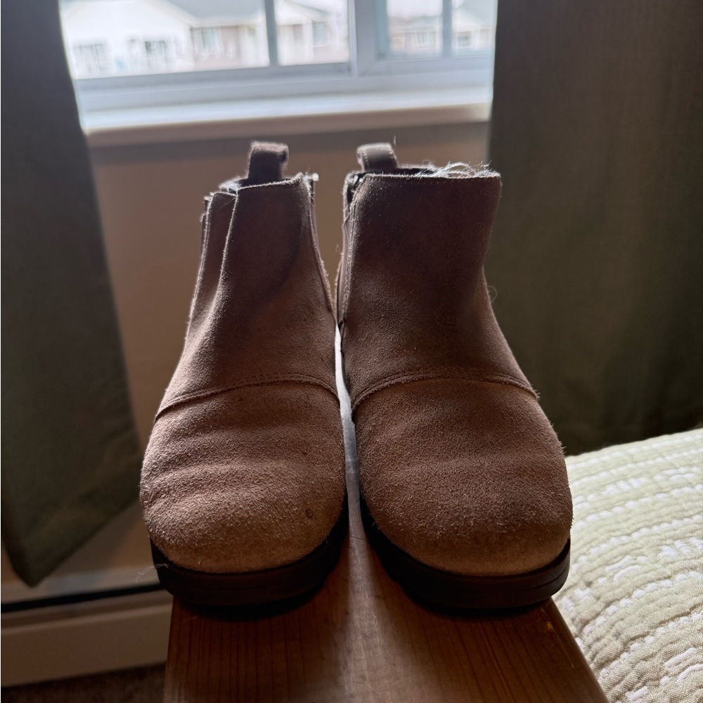 Kids sorel Chelsea boot